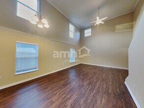 13727 Gentle Woods Ave in Riverview, FL - Building Photo - Building Photo