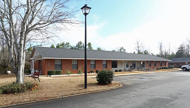 Medical Park Apartments in Edgefield, SC - Building Photo - Building Photo