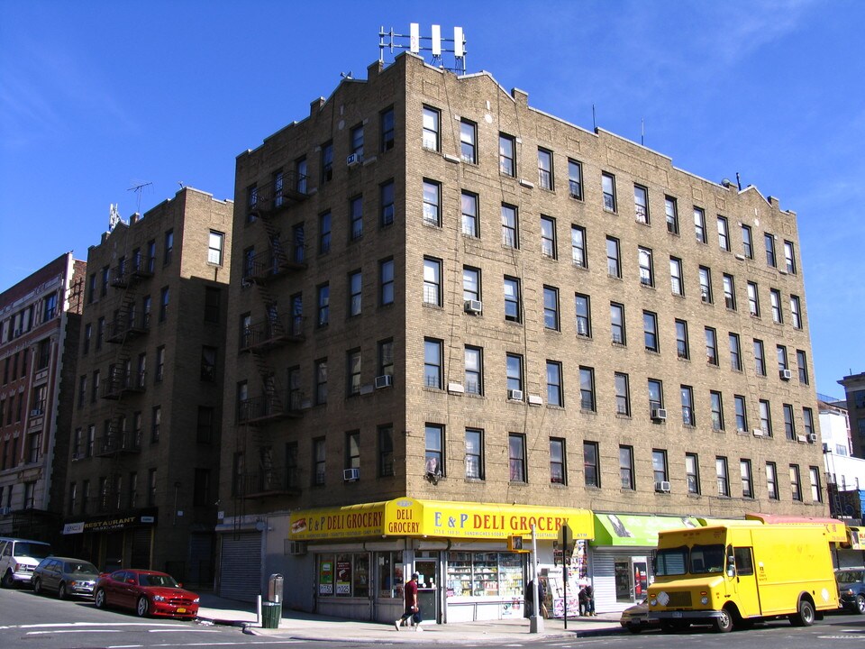 373 E 188th St in Bronx, NY - Building Photo