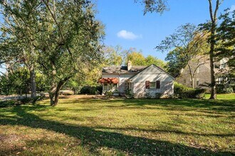 201 Brookfield Ave in Nashville, TN - Foto de edificio - Building Photo
