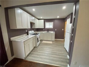 16910 Lipton Ave in Cleveland, OH - Building Photo - Building Photo