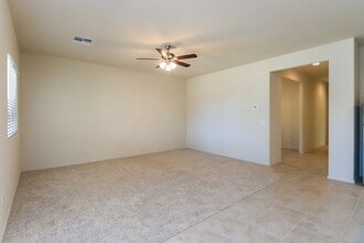 18374 N Acacia Ave in Maricopa, AZ - Building Photo - Building Photo