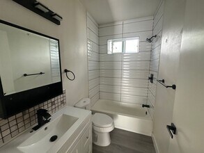 115 W 86th Pl in Los Angeles, CA - Building Photo - Building Photo