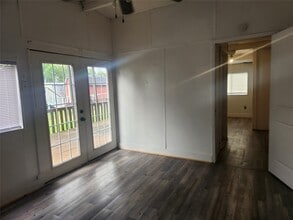 4439 13th St in Bacliff, TX - Building Photo - Building Photo