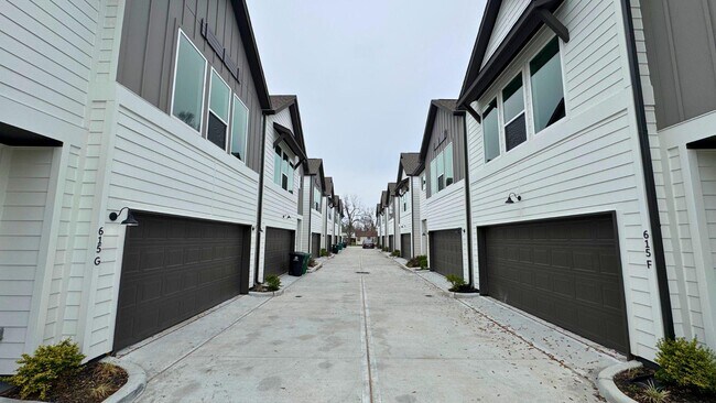 property at 615 Northew St