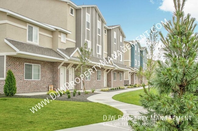 property at 3715 N Centrepoint Way