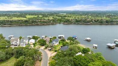 1201 Lakeshore Dr in Spicewood, TX - Building Photo - Building Photo