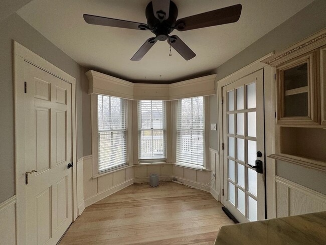 800 E Belmont Ave in Bensenville, IL - Foto de edificio - Building Photo