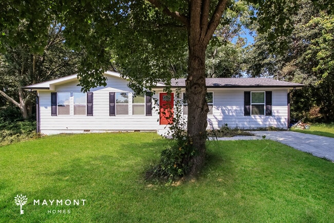 property at 963 Ivy Ln NW