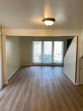 2000 Brookhurst St in Medford, OR - Building Photo - Building Photo