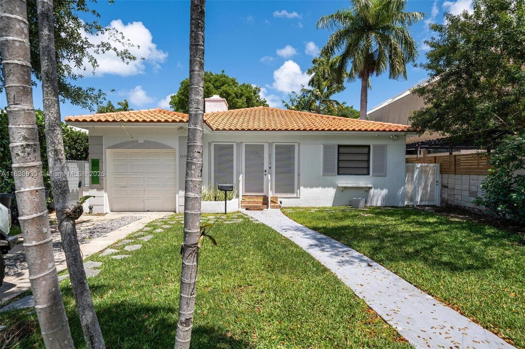 1719 Lenox Ave. in Miami Beach, FL - Building Photo