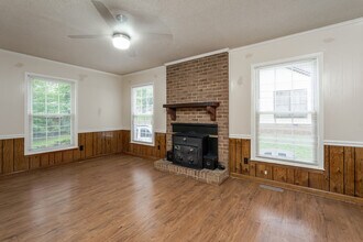 5111 Coltsfoot Rd in Greensboro, NC - Building Photo - Building Photo