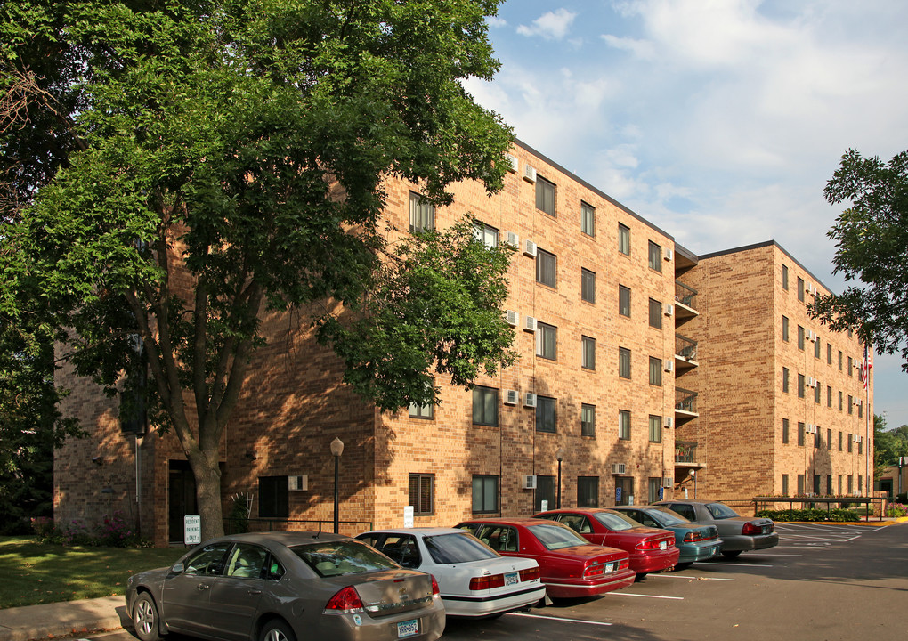 Talheim Apartments in Chaska, MN - Foto de edificio