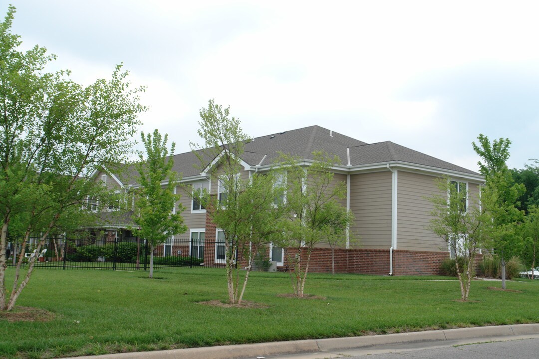 Central Park Senior Residence in Wichita, KS - Foto de edificio