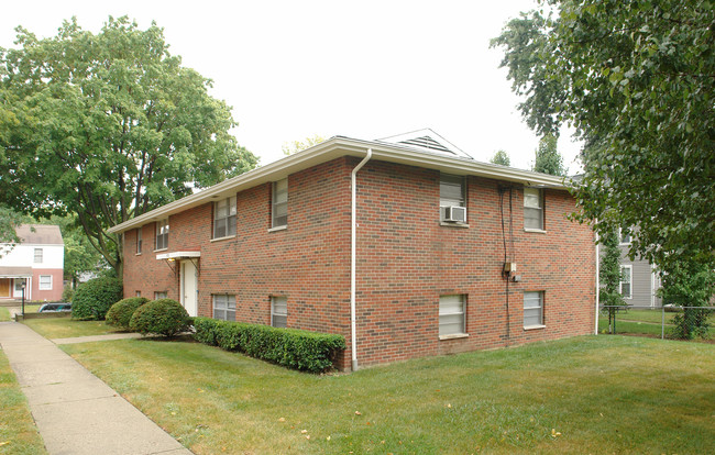 1525 Elmwood Ave in Columbus, OH - Building Photo - Building Photo