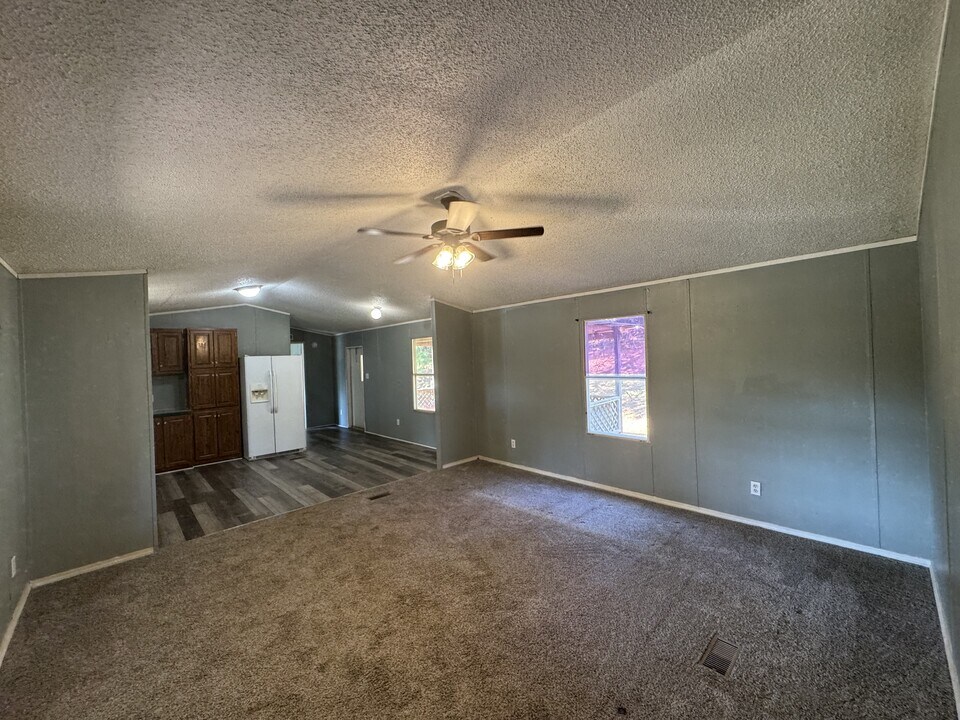 20792 Old Hwy 59 in Heavener, OK - Building Photo