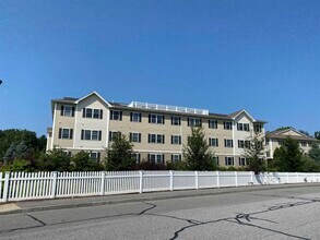 30 Sentinel Court in Manchester, NH - Building Photo - Building Photo