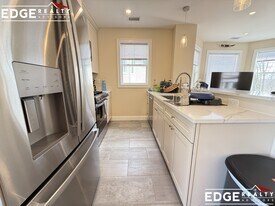 3 A Glenley Terrace, Unit 1 in Boston, MA - Building Photo