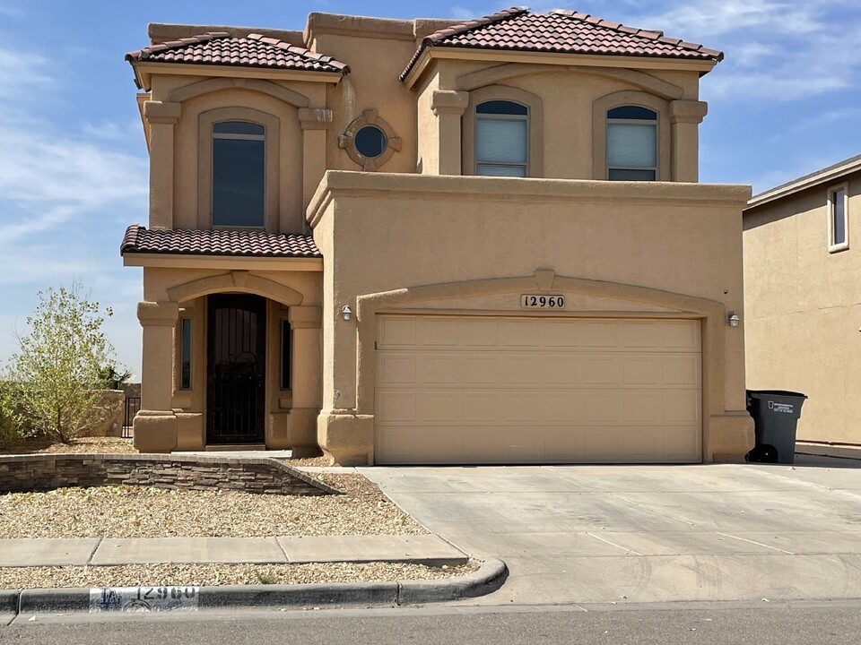 12960 Cozy Cove Ave in El Paso, TX - Building Photo