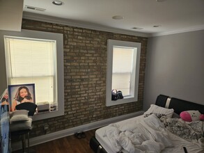 6503 N Mozart St, Unit 3 in Chicago, IL - Building Photo - Building Photo