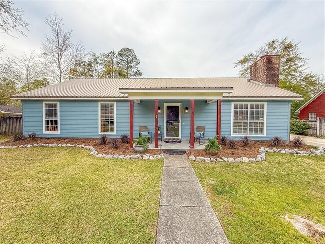 property at 905 Deer Run Dr