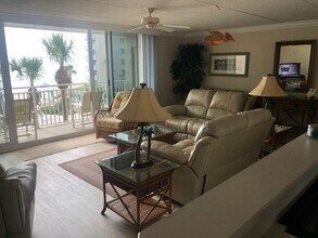 2401 S Atlantic Ave in New Smyrna Beach, FL - Building Photo - Building Photo