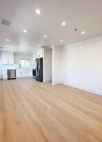 129 N Vendome St in Los Angeles, CA - Building Photo