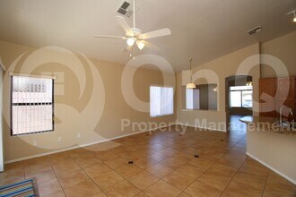 7074 S Heather Dr in Tempe, AZ - Building Photo - Building Photo