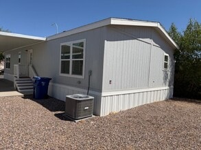 2060 N Center St in Mesa, AZ - Building Photo - Building Photo