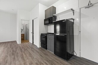1136 W Wilson Ave in Chicago, IL - Building Photo - Building Photo