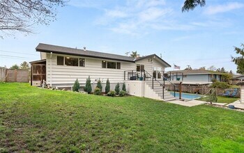 3509 Locust Ave W in University Place, WA - Building Photo - Building Photo