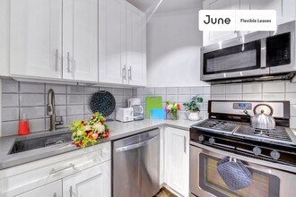 Prime ROOM at The Atlantic House, Unit 2 in Brooklyn, NY - Building Photo - Building Photo