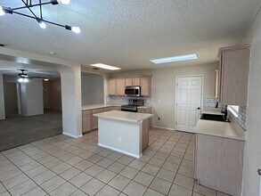 4008 New Orleans Dr in Odessa, TX - Foto de edificio - Building Photo