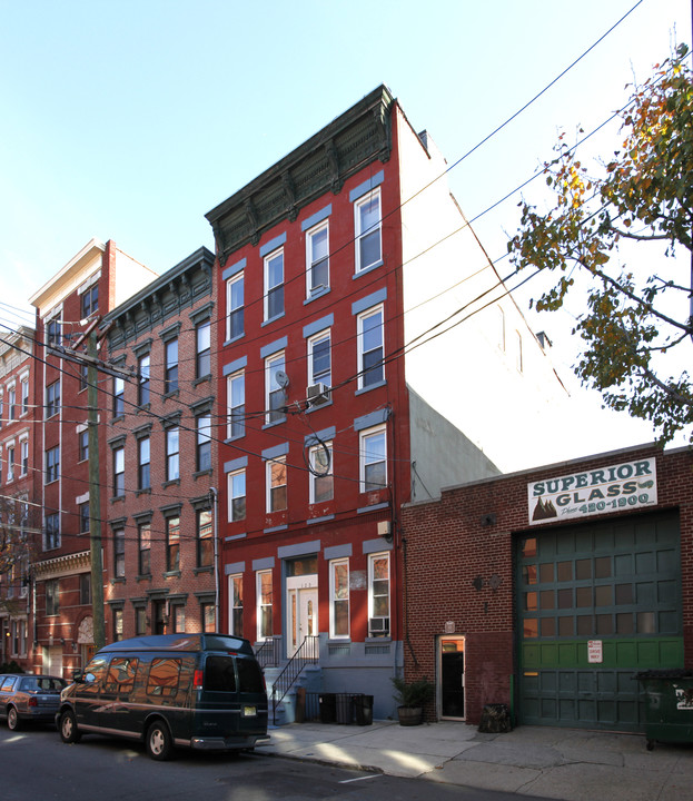 123 Clinton St in Hoboken, NJ - Building Photo