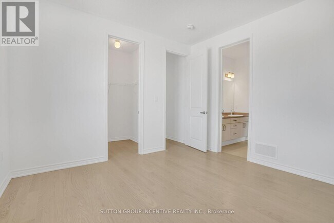 59 Suzuki St in Barrie, ON - Building Photo - Building Photo