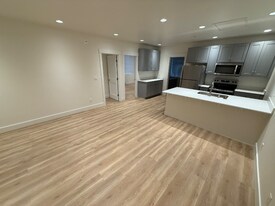 849 Spring St in Friday Harbor, WA - Building Photo