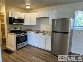 42 Caliente St in Reno, NV - Building Photo - Building Photo