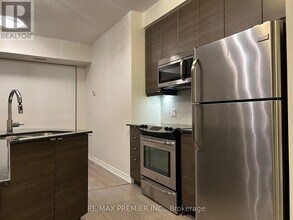 7730 Kipling Ave in Vaughan, ON - Building Photo - Building Photo