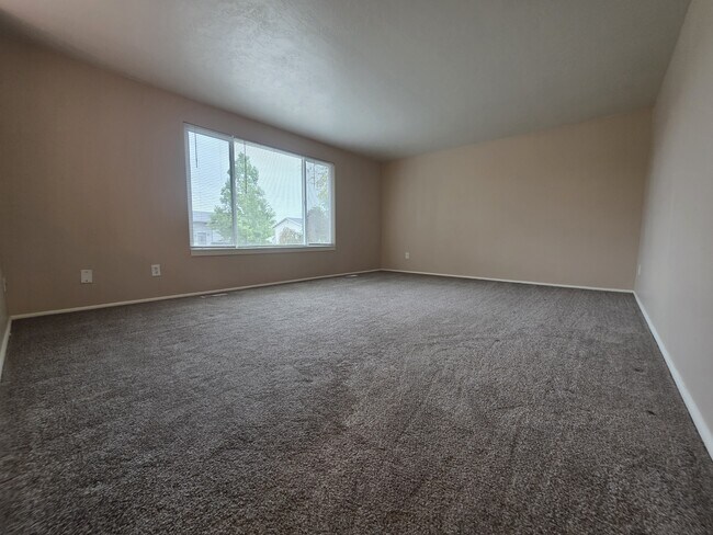 360 Belaire Cir in Grantsville, UT - Building Photo - Building Photo