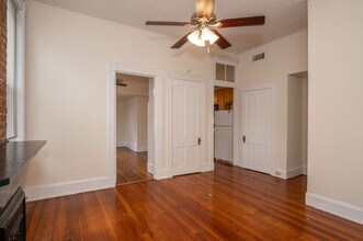 215 E University Ave in Cincinnati, OH - Foto de edificio - Building Photo