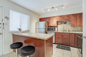 4040 San Felipe St in Houston, TX - Building Photo - Building Photo