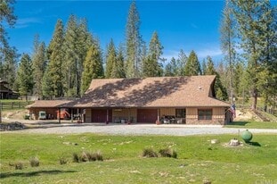9850 Ernst Rd in Coulterville, CA - Building Photo