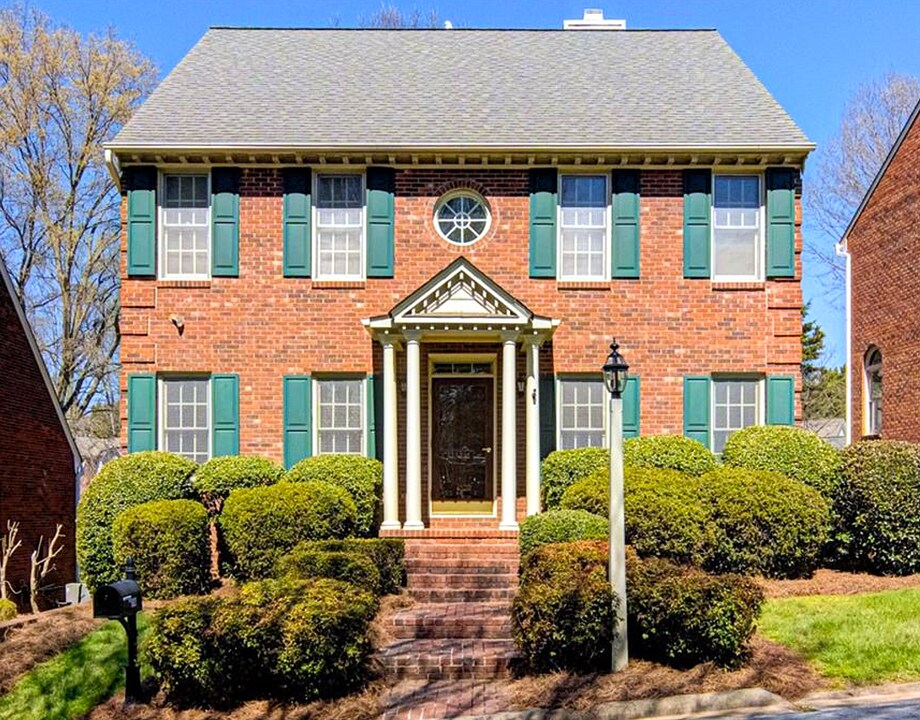 6021 Rittenhouse Rd in Winston-Salem, NC - Building Photo
