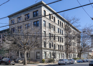 258 Barrow St in Jersey City, NJ - Building Photo - Building Photo