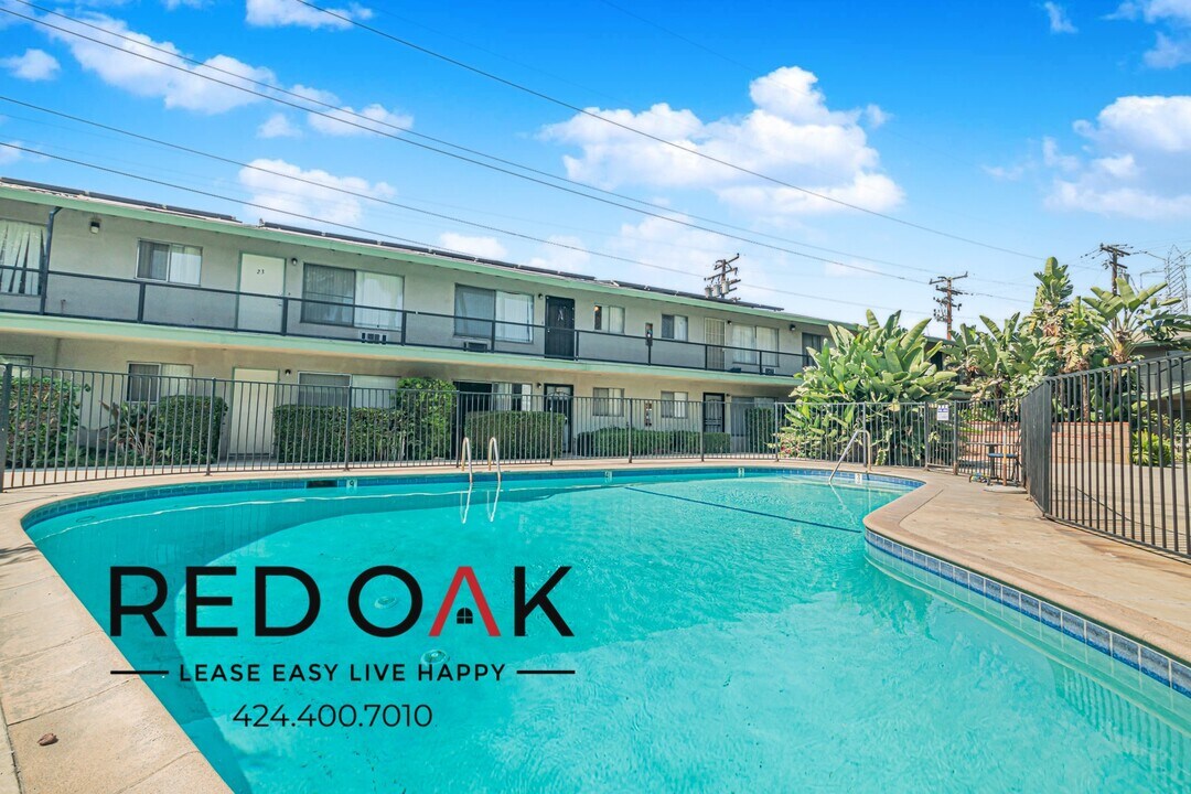 8335 Washington Blvd in Pico Rivera, CA - Building Photo