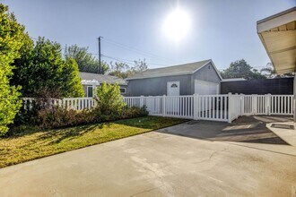 1630 N Buena Vista St in Burbank, CA - Building Photo - Building Photo