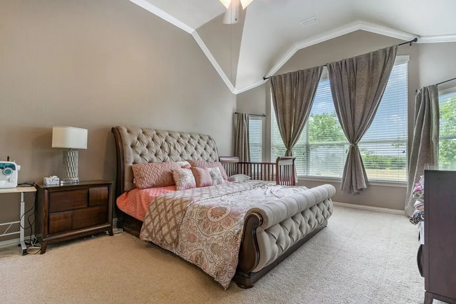 property at 1620 Ridgecove Dr