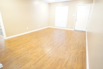 2414 Mimosa Dr in Houston, TX - Building Photo - Building Photo