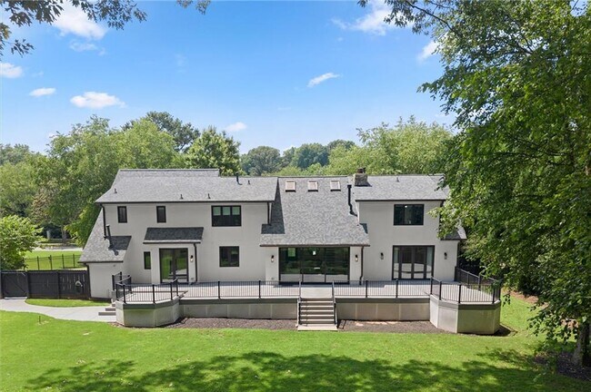 property at 4562 Columns Dr SE