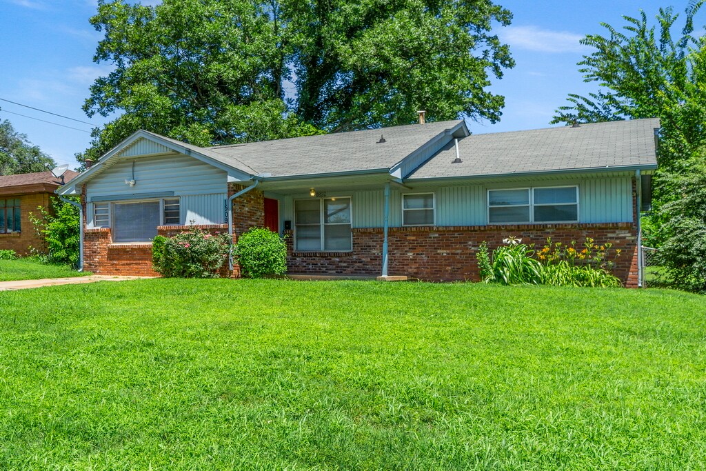 1509 NE 33rd St in Oklahoma City, OK - Building Photo